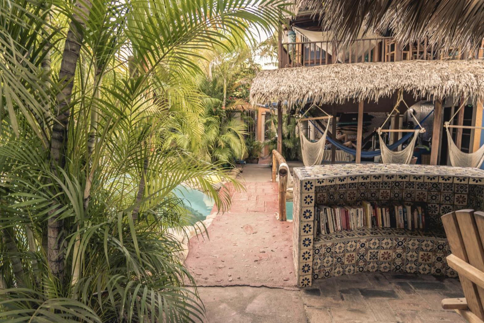 Tower Bridge Hostel Puerto Escondido  Exterior photo