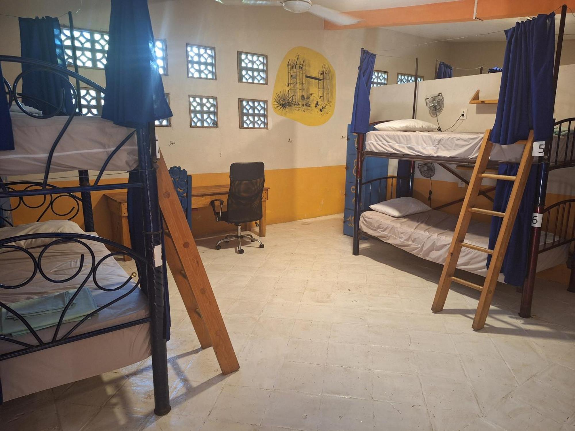 Tower Bridge Hostel Puerto Escondido  Exterior photo